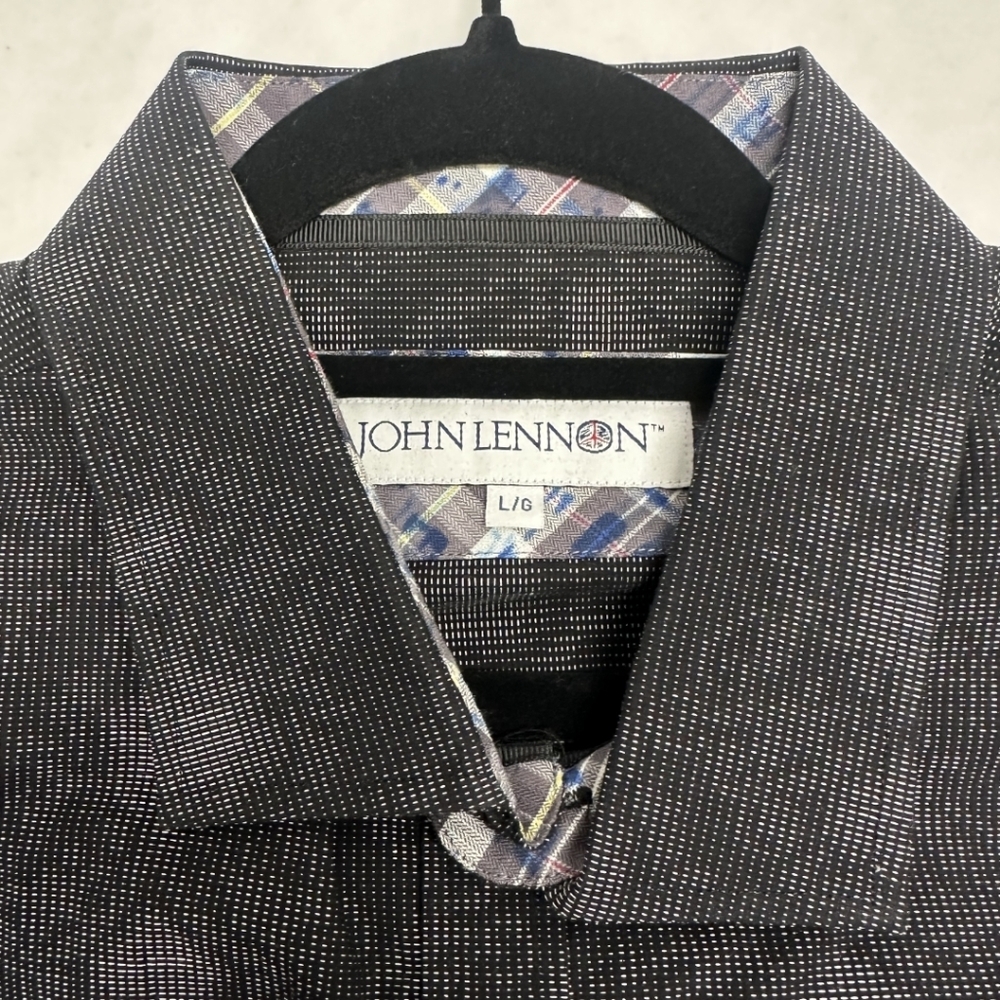 John Lennon Button Up Shirt Men’s Large Peace Sign Buttons Textured Black